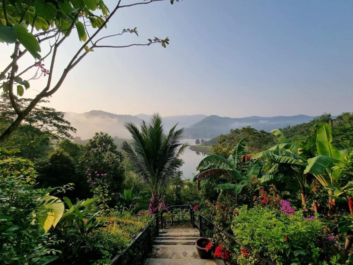 Baanhatsompaen Homestay 拉廊 外观 照片